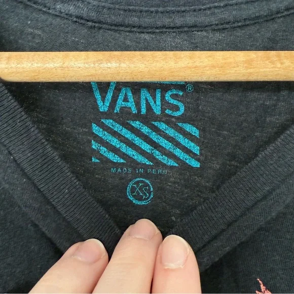 🌈5/$25 BUNDLE! Vans Distressed Eagle Muscle Tee - Picture 3 of 6